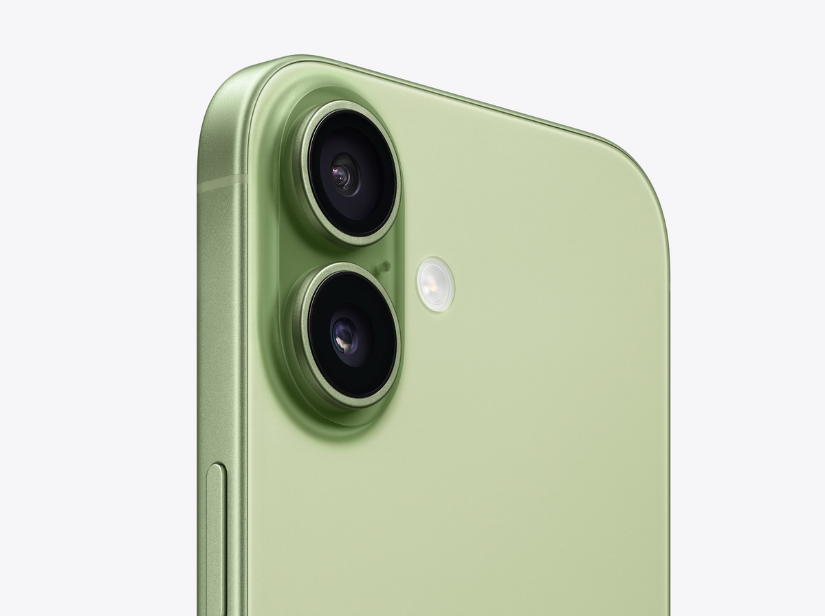 iPhone 17